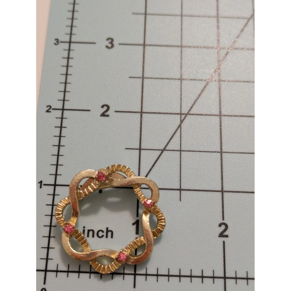 Vintage Infinity Brooch In Gold Tone With Pink Rhinestones Round Romantic
